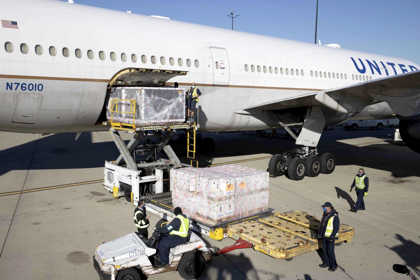 United Airlines cargo facility